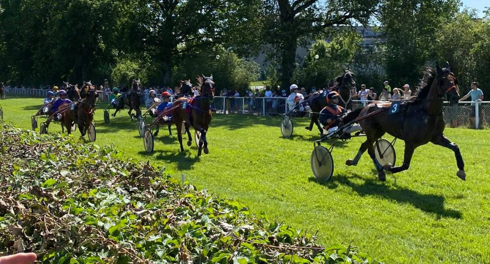 La Société des Courses du Cantal obtient sa labellisation EquuRES Hippodrome à l’échelon engagement !