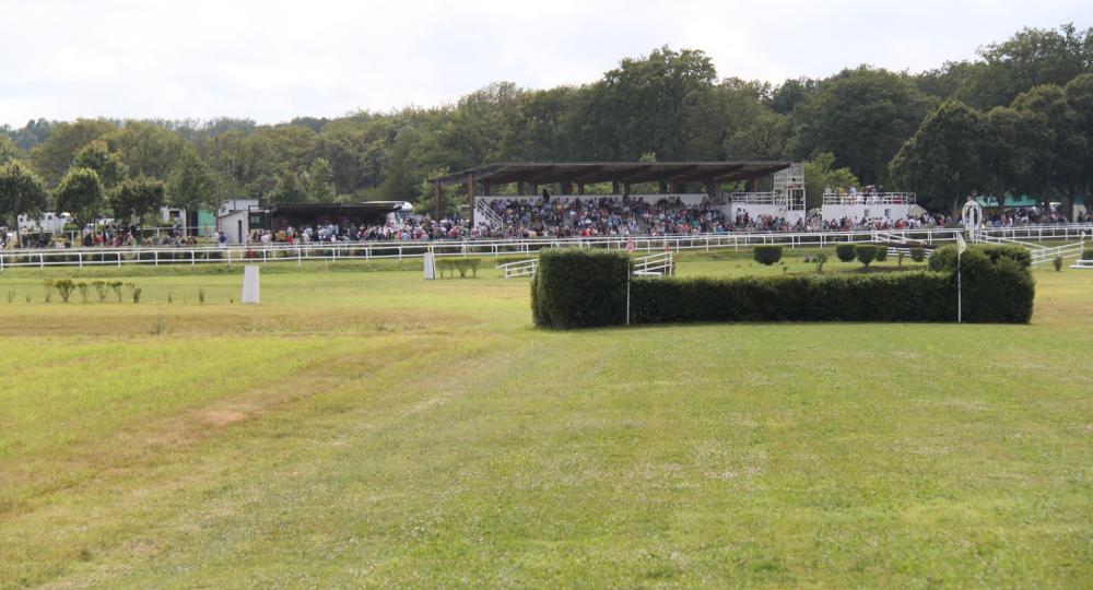 L'hippodrome du Dorat, dans la Haute-Vienne, obtient sa labellisation EquuRES à l'échelon Engagement !